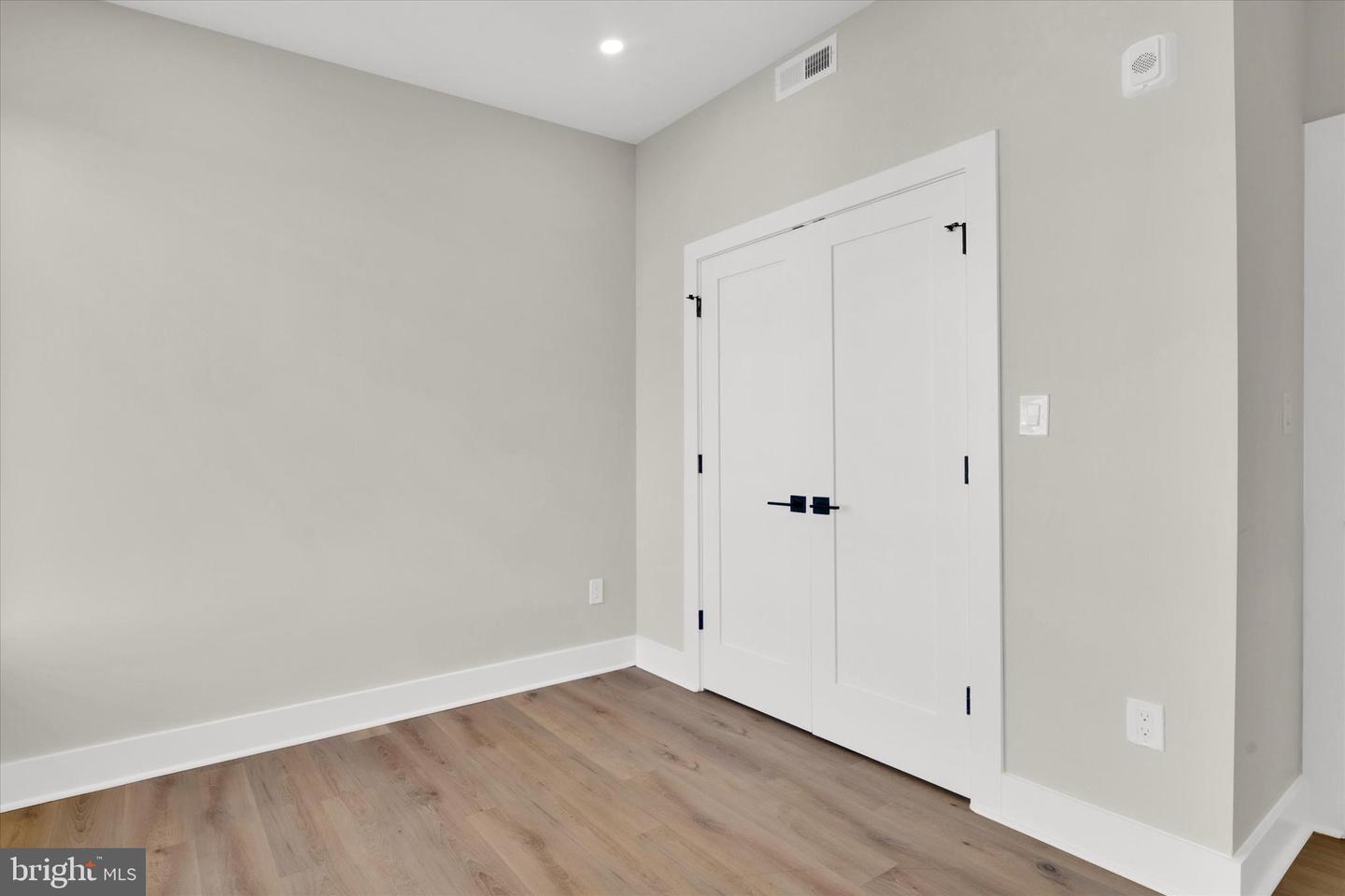 1915 BENNING RD RD NE #9 PENTHOUSE UNIT 401, WASHINGTON, District Of Columbia 20002, 2 Bedrooms Bedrooms, 5 Rooms Rooms,2 BathroomsBathrooms,Residential,For sale,1915 BENNING RD RD NE #9 PENTHOUSE UNIT 401,DCDC2238876 MLS # DCDC2238876 1915 BENNING RD RD NE #9 PENTHOUSE UNIT 401, WASHINGTON, District Of Columbia 20002, 2 Bedrooms Bedrooms, 5 Rooms Rooms,2 BathroomsBathrooms,Residential,For sale,1915 BENNING RD RD NE #9 PENTHOUSE UNIT 401,DCDC2238876 MLS # DCDC2238876