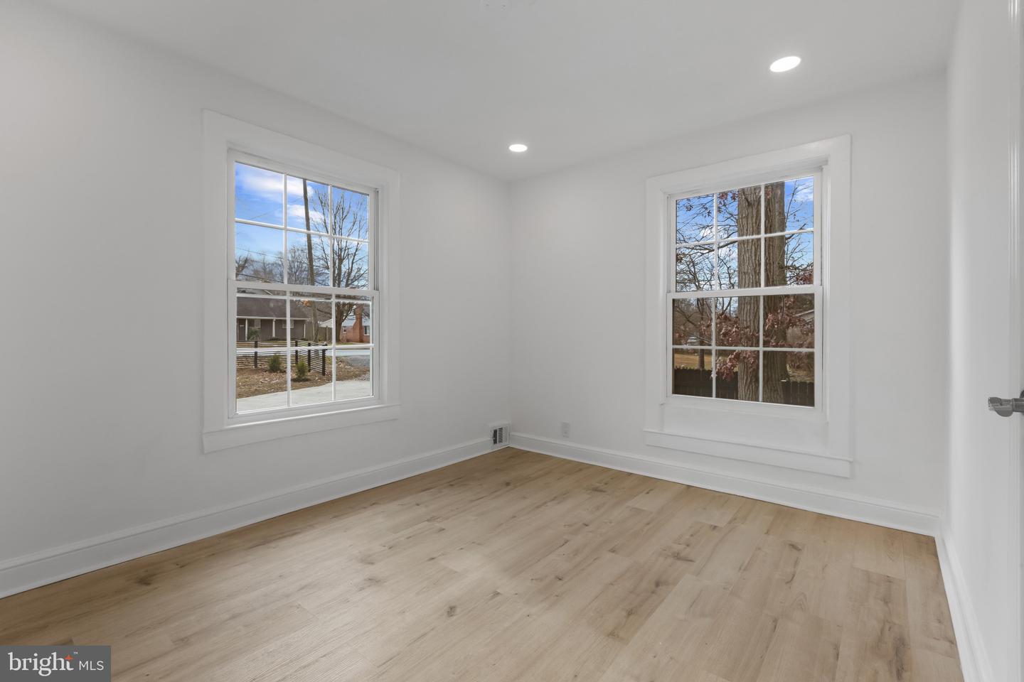 3284 ANNANDALE RD, FALLS CHURCH, Virginia 22042, 6 Bedrooms Bedrooms, ,4 BathroomsBathrooms,Residential,For sale,3284 ANNANDALE RD,VAFX2283528 MLS # VAFX2283528