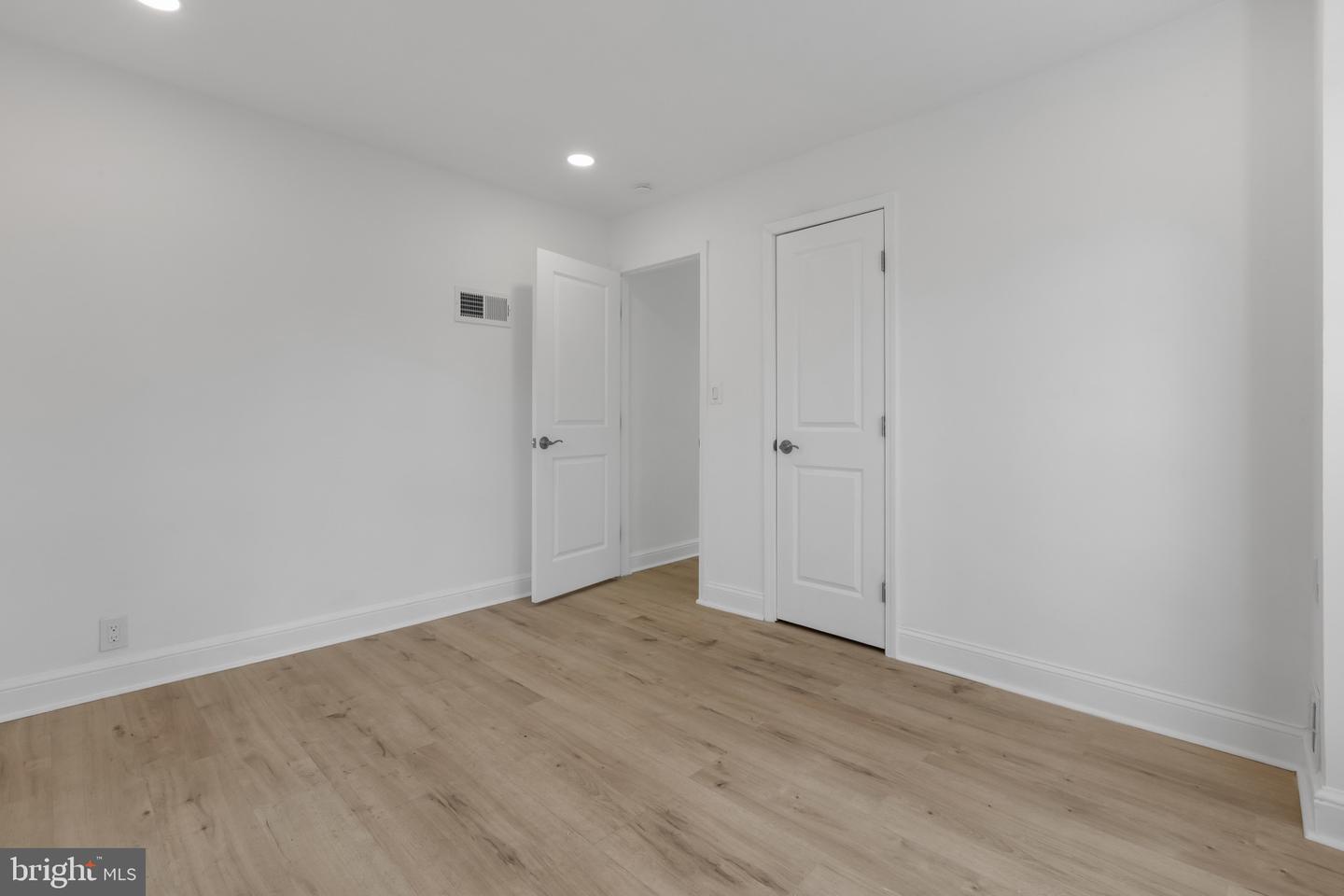 3284 ANNANDALE RD, FALLS CHURCH, Virginia 22042, 6 Bedrooms Bedrooms, ,4 BathroomsBathrooms,Residential,For sale,3284 ANNANDALE RD,VAFX2283528 MLS # VAFX2283528