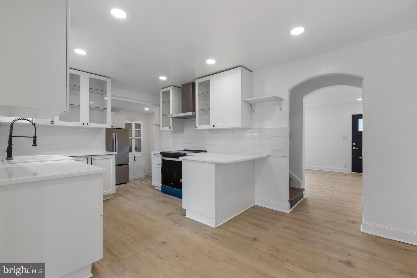 3284 ANNANDALE RD, FALLS CHURCH, Virginia 22042, 6 Bedrooms Bedrooms, ,4 BathroomsBathrooms,Residential,For sale,3284 ANNANDALE RD,VAFX2283528 MLS # VAFX2283528