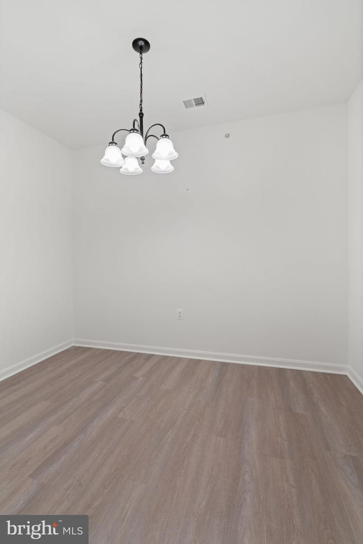 13950 ENGLEFIELD DR #408, WOODBRIDGE, Virginia 22193, 2 Bedrooms Bedrooms, ,2 BathroomsBathrooms,Residential,For sale,13950 ENGLEFIELD DR #408,VAPW2109638 MLS # VAPW2109638