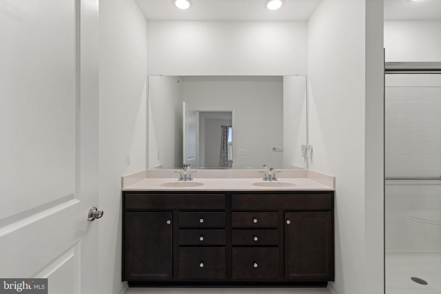 13950 ENGLEFIELD DR #408, WOODBRIDGE, Virginia 22193, 2 Bedrooms Bedrooms, ,2 BathroomsBathrooms,Residential,For sale,13950 ENGLEFIELD DR #408,VAPW2109638 MLS # VAPW2109638