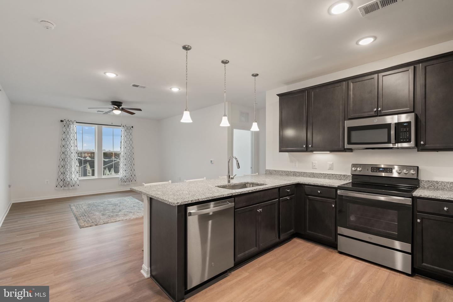 13950 ENGLEFIELD DR #408, WOODBRIDGE, Virginia 22193, 2 Bedrooms Bedrooms, ,2 BathroomsBathrooms,Residential,For sale,13950 ENGLEFIELD DR #408,VAPW2109638 MLS # VAPW2109638