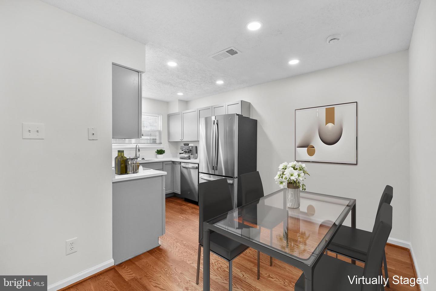 12101 GREEN LEAF CT #102, FAIRFAX, Virginia 22033, 3 Bedrooms Bedrooms, ,2 BathroomsBathrooms,Residential,For sale,12101 GREEN LEAF CT #102,VAFX2283530 MLS # VAFX2283530