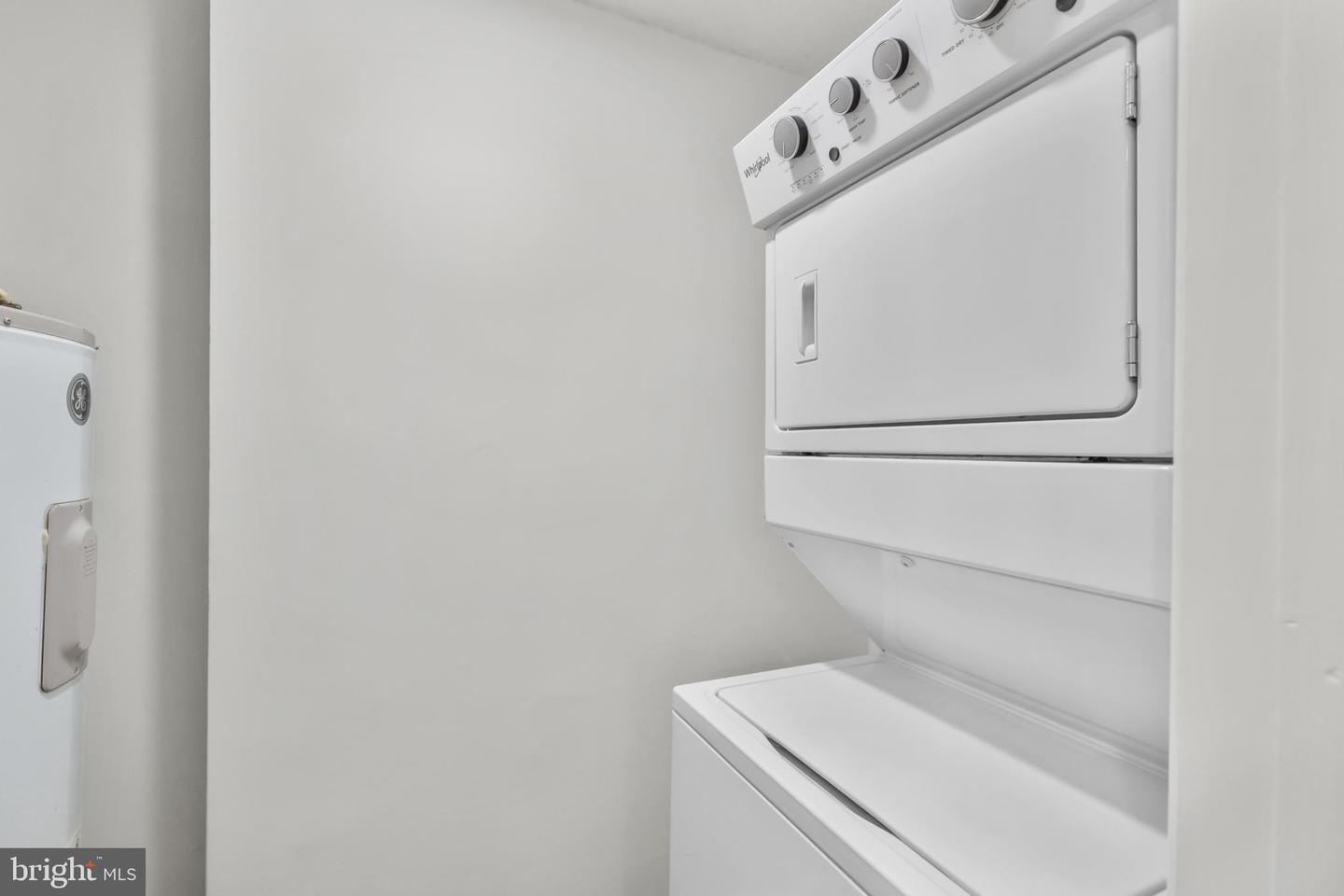 12101 GREEN LEAF CT #102, FAIRFAX, Virginia 22033, 3 Bedrooms Bedrooms, ,2 BathroomsBathrooms,Residential,For sale,12101 GREEN LEAF CT #102,VAFX2283530 MLS # VAFX2283530