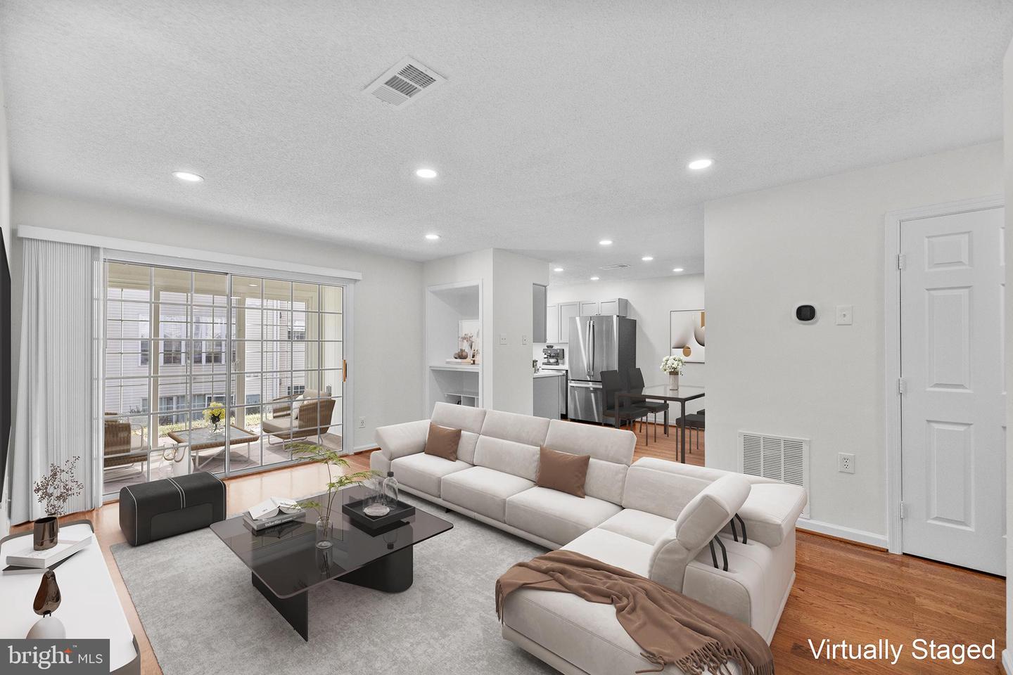 12101 GREEN LEAF CT #102, FAIRFAX, Virginia 22033, 3 Bedrooms Bedrooms, ,2 BathroomsBathrooms,Residential,For sale,12101 GREEN LEAF CT #102,VAFX2283530 MLS # VAFX2283530