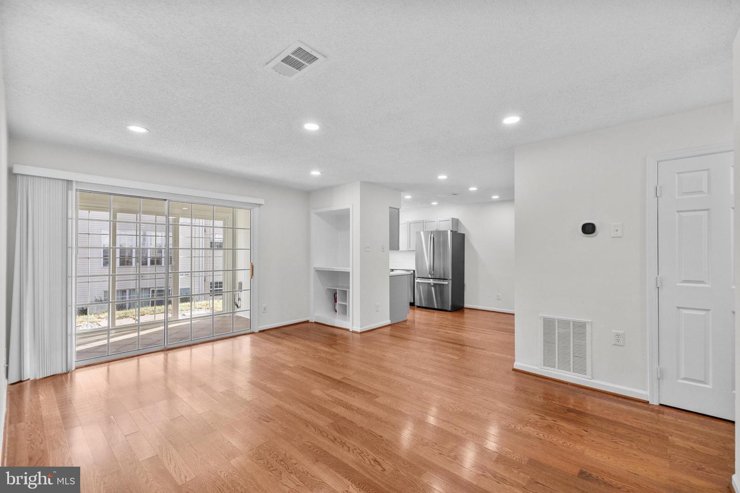 12101 GREEN LEAF CT #102, FAIRFAX, Virginia 22033, 3 Bedrooms Bedrooms, ,2 BathroomsBathrooms,Residential,For sale,12101 GREEN LEAF CT #102,VAFX2283530 MLS # VAFX2283530