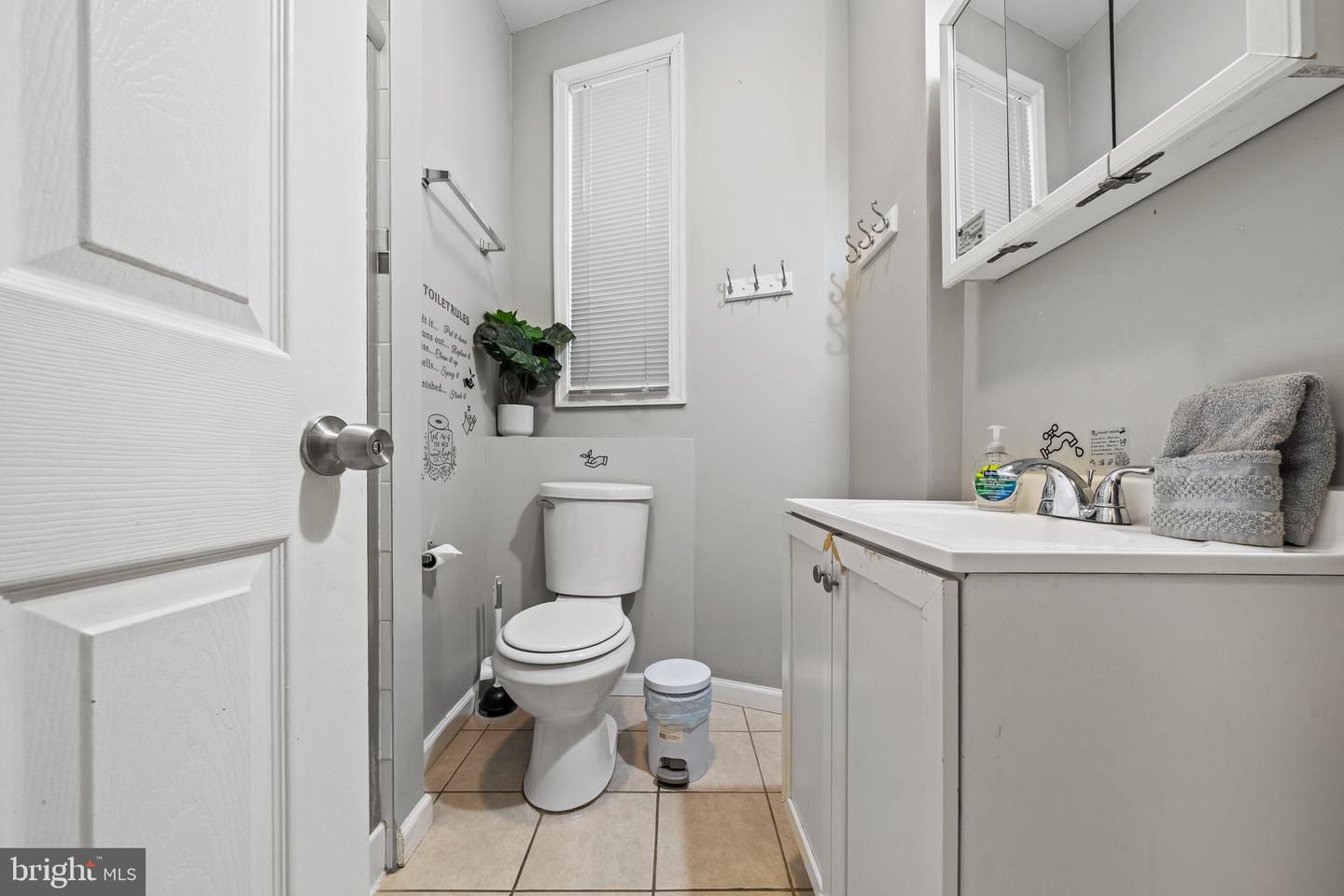 28 T ST NW, WASHINGTON, District Of Columbia 20001, 10 Bedrooms Bedrooms, ,3 BathroomsBathrooms,Residential,For sale,28 T ST NW,DCDC2236130 MLS # DCDC2236130