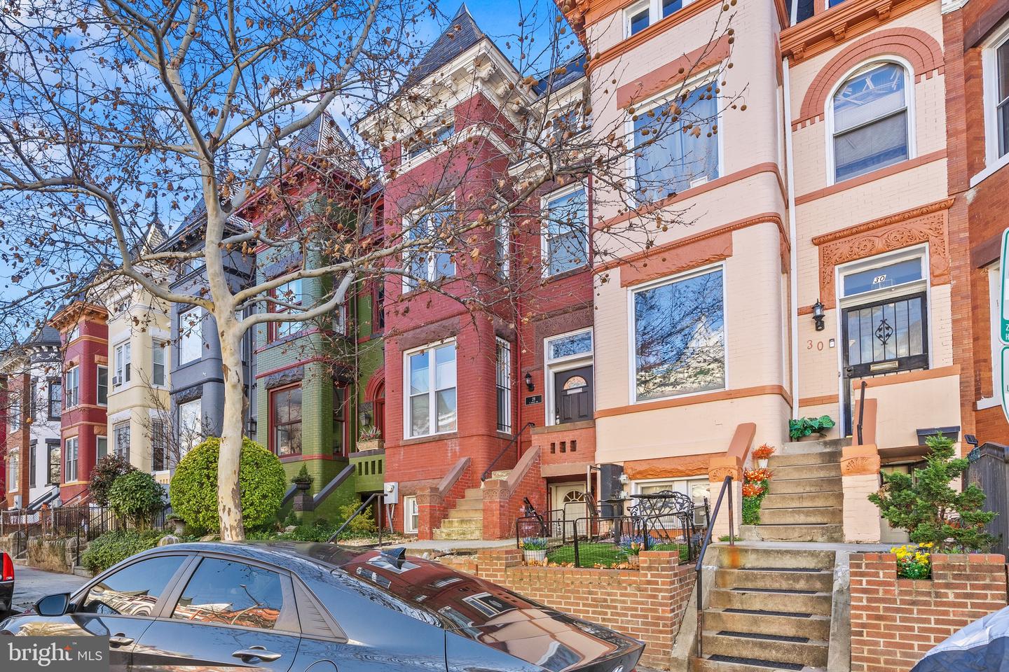 28 T ST NW, WASHINGTON, District Of Columbia 20001, 10 Bedrooms Bedrooms, ,3 BathroomsBathrooms,Residential,For sale,28 T ST NW,DCDC2236130 MLS # DCDC2236130