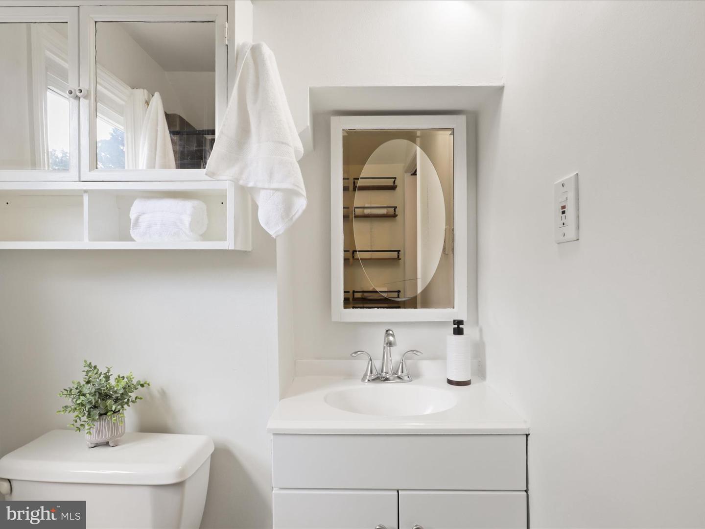 6408 CAVALIER DR, ALEXANDRIA, Virginia 22307, 3 Bedrooms Bedrooms, ,2 BathroomsBathrooms,Residential,For sale,6408 CAVALIER DR,VAFX2283364 MLS # VAFX2283364 6408 CAVALIER DR, ALEXANDRIA, Virginia 22307, 3 Bedrooms Bedrooms, ,2 BathroomsBathrooms,Residential,For sale,6408 CAVALIER DR,VAFX2283364 MLS # VAFX2283364