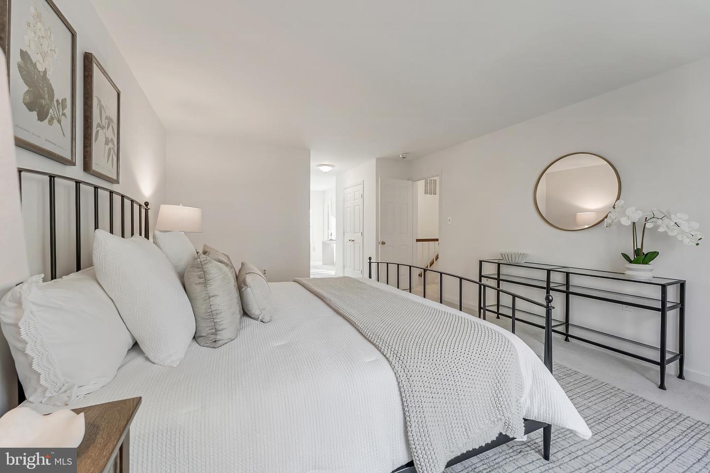 10332 DUNN MEADOW RD, VIENNA, Virginia 22182, 4 Bedrooms Bedrooms, ,2 BathroomsBathrooms,Residential,For sale,10332 DUNN MEADOW RD,VAFX2283370 MLS # VAFX2283370