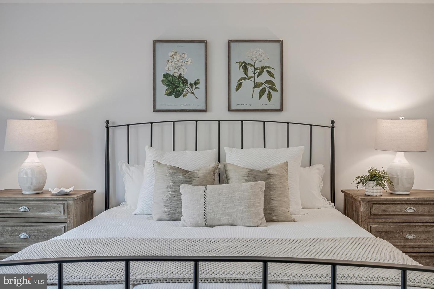 10332 DUNN MEADOW RD, VIENNA, Virginia 22182, 4 Bedrooms Bedrooms, ,2 BathroomsBathrooms,Residential,For sale,10332 DUNN MEADOW RD,VAFX2283370 MLS # VAFX2283370