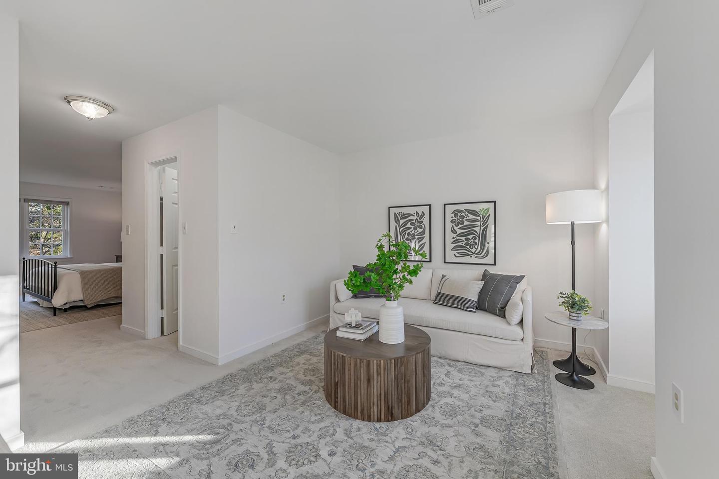 10332 DUNN MEADOW RD, VIENNA, Virginia 22182, 4 Bedrooms Bedrooms, ,2 BathroomsBathrooms,Residential,For sale,10332 DUNN MEADOW RD,VAFX2283370 MLS # VAFX2283370