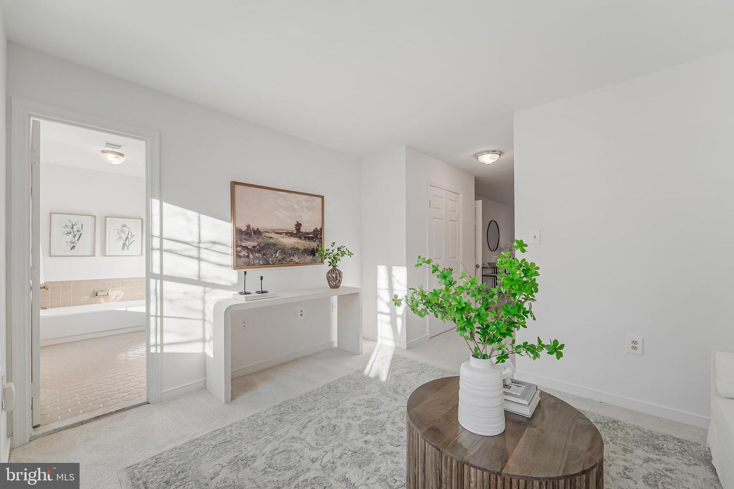 10332 DUNN MEADOW RD, VIENNA, Virginia 22182, 4 Bedrooms Bedrooms, ,2 BathroomsBathrooms,Residential,For sale,10332 DUNN MEADOW RD,VAFX2283370 MLS # VAFX2283370