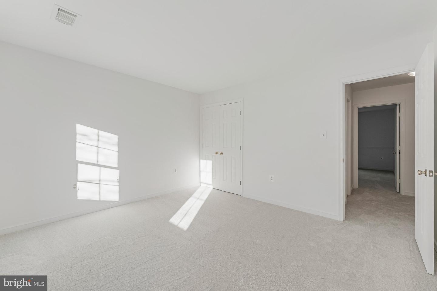 10332 DUNN MEADOW RD, VIENNA, Virginia 22182, 4 Bedrooms Bedrooms, ,2 BathroomsBathrooms,Residential,For sale,10332 DUNN MEADOW RD,VAFX2283370 MLS # VAFX2283370