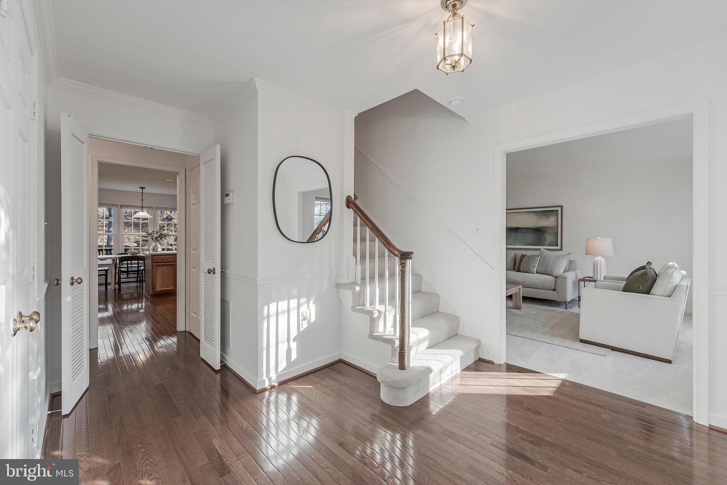 10332 DUNN MEADOW RD, VIENNA, Virginia 22182, 4 Bedrooms Bedrooms, ,2 BathroomsBathrooms,Residential,For sale,10332 DUNN MEADOW RD,VAFX2283370 MLS # VAFX2283370