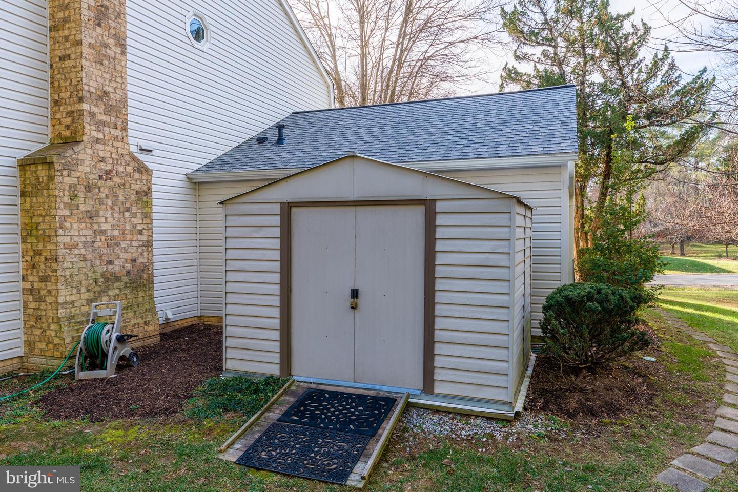 10332 DUNN MEADOW RD, VIENNA, Virginia 22182, 4 Bedrooms Bedrooms, ,2 BathroomsBathrooms,Residential,For sale,10332 DUNN MEADOW RD,VAFX2283370 MLS # VAFX2283370