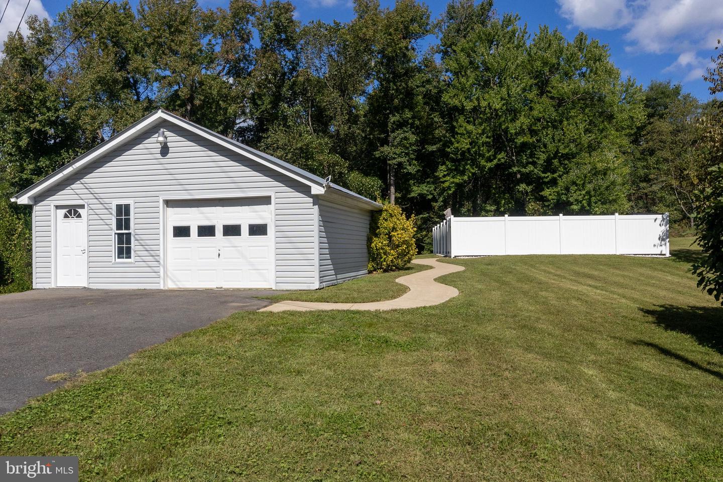 1321 CALEDON RD, KING GEORGE, Virginia 22485, 4 Bedrooms Bedrooms, ,3 BathroomsBathrooms,Residential,For sale,1321 CALEDON RD,VAKG2007426 MLS # VAKG2007426 1321 CALEDON RD, KING GEORGE, Virginia 22485, 4 Bedrooms Bedrooms, ,3 BathroomsBathrooms,Residential,For sale,1321 CALEDON RD,VAKG2007426 MLS # VAKG2007426