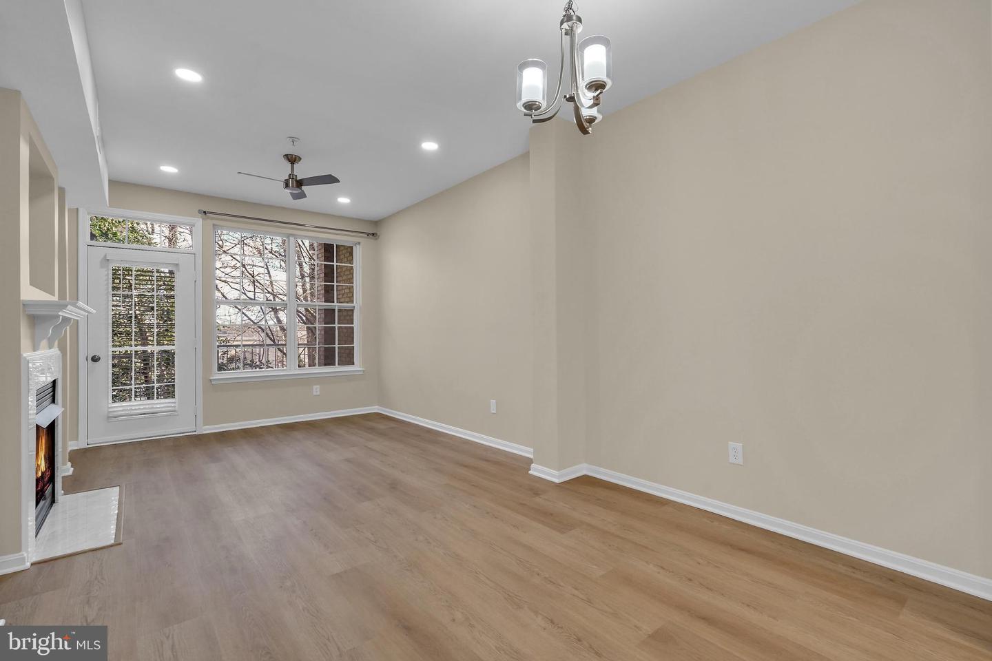 2663 MANHATTAN PL #01/109, VIENNA, Virginia 22180, 2 Bedrooms Bedrooms, ,2 BathroomsBathrooms,Residential,For sale,2663 MANHATTAN PL #01/109,VAFX2283554 MLS # VAFX2283554