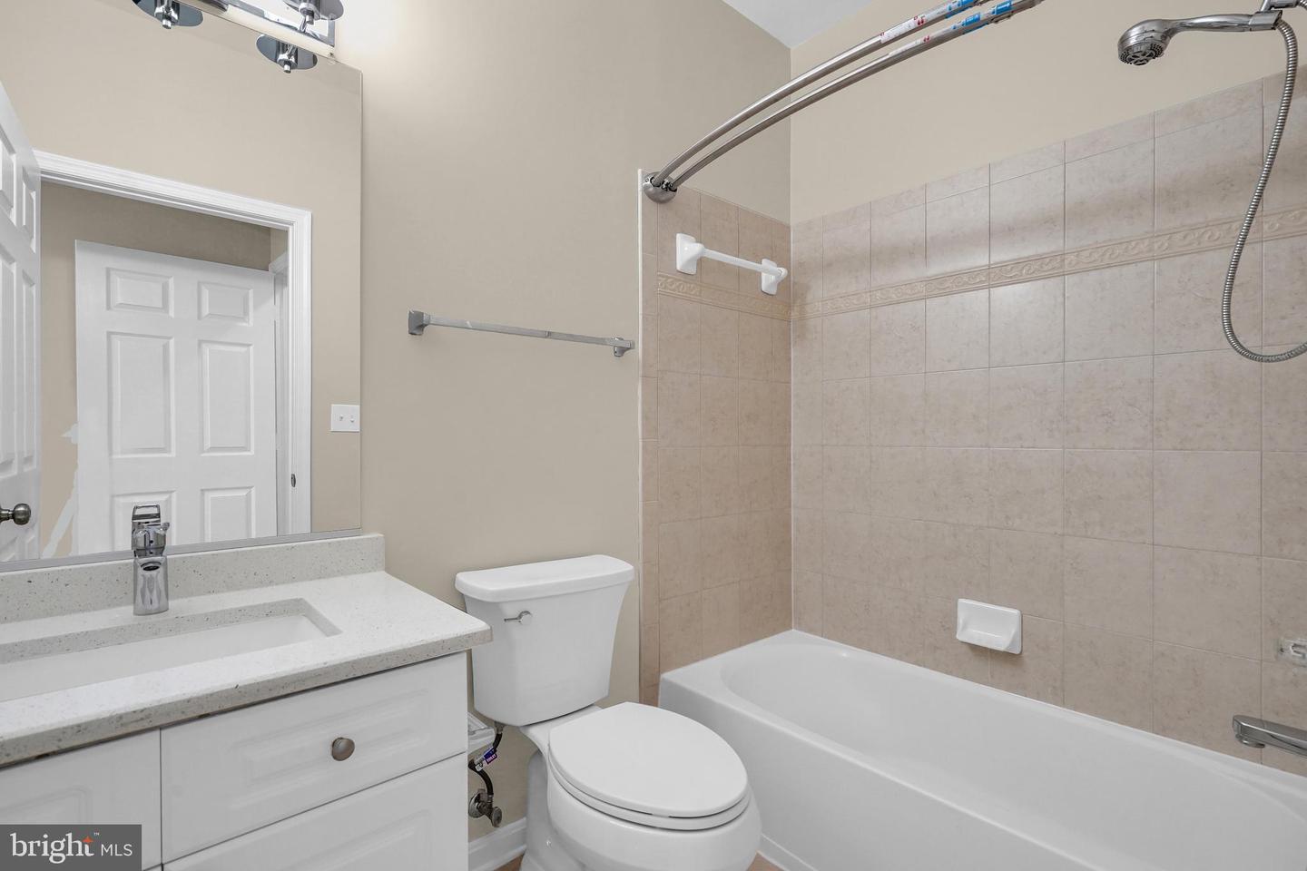 2663 MANHATTAN PL #01/109, VIENNA, Virginia 22180, 2 Bedrooms Bedrooms, ,2 BathroomsBathrooms,Residential,For sale,2663 MANHATTAN PL #01/109,VAFX2283554 MLS # VAFX2283554