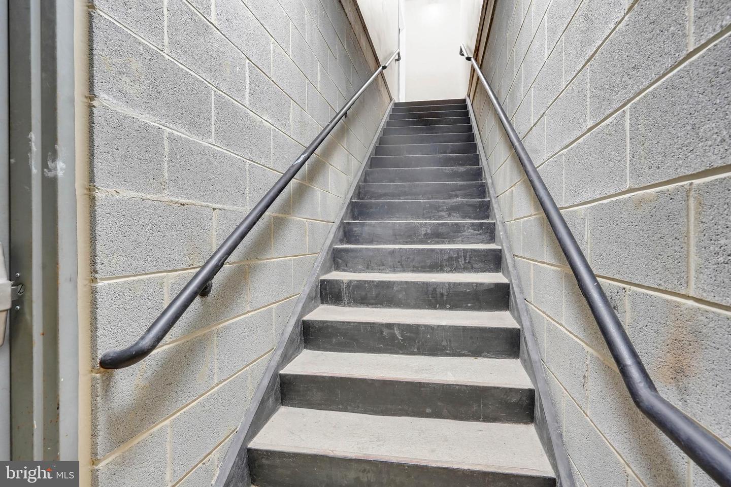 2663 MANHATTAN PL #01/109, VIENNA, Virginia 22180, 2 Bedrooms Bedrooms, ,2 BathroomsBathrooms,Residential,For sale,2663 MANHATTAN PL #01/109,VAFX2283554 MLS # VAFX2283554