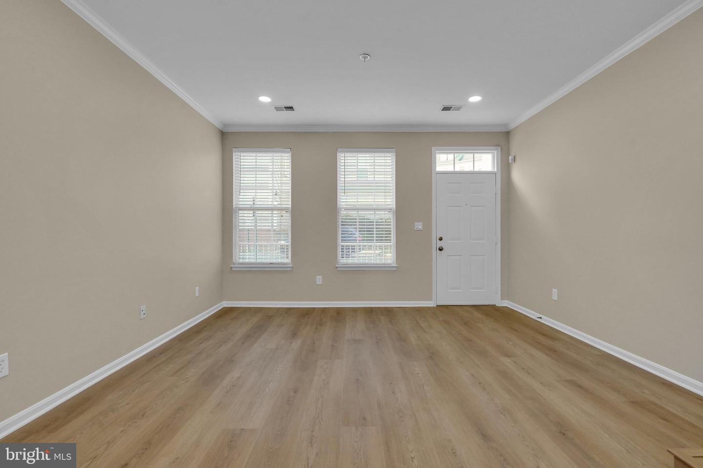 2663 MANHATTAN PL #01/109, VIENNA, Virginia 22180, 2 Bedrooms Bedrooms, ,2 BathroomsBathrooms,Residential,For sale,2663 MANHATTAN PL #01/109,VAFX2283554 MLS # VAFX2283554