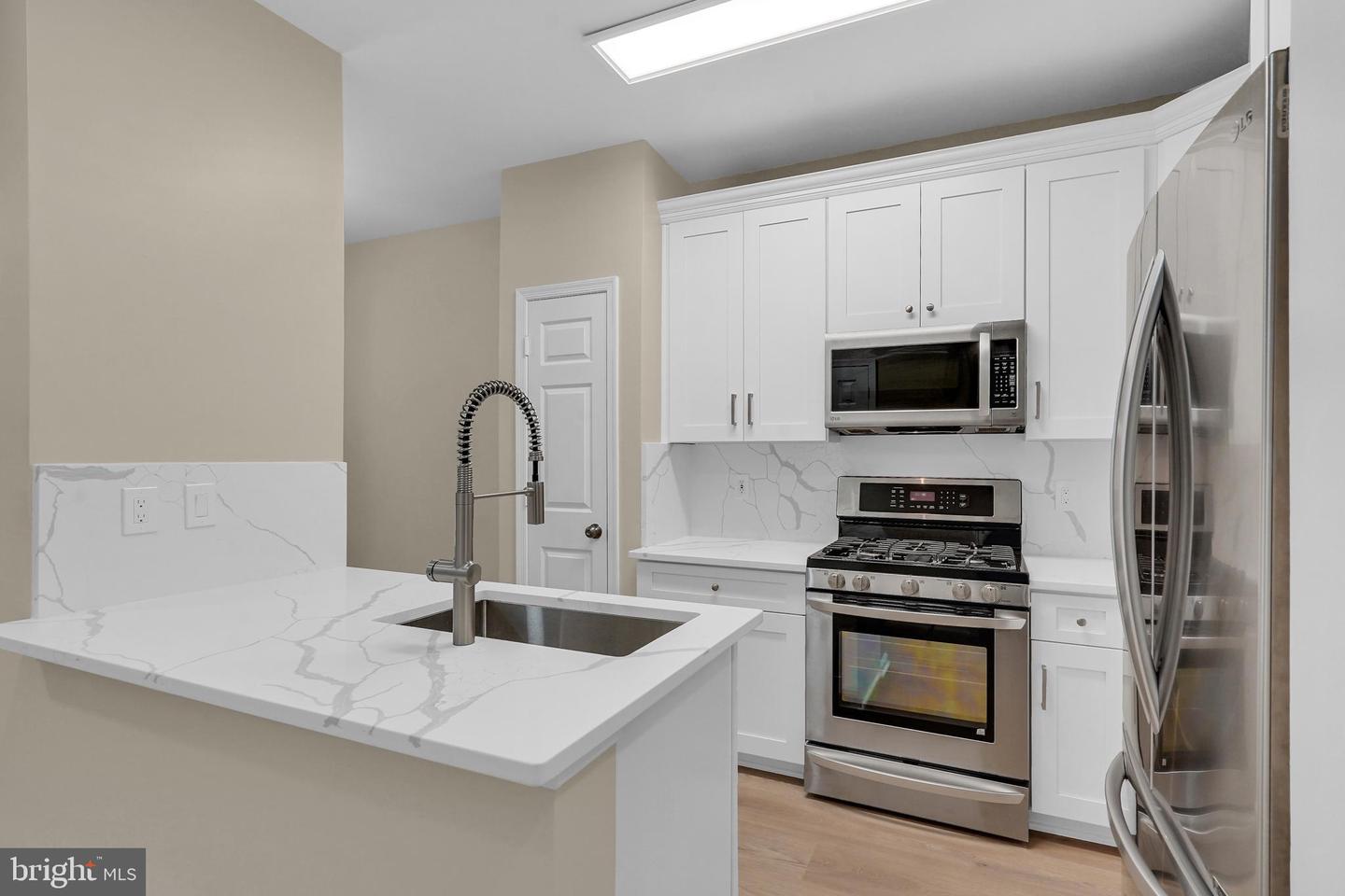 2663 MANHATTAN PL #01/109, VIENNA, Virginia 22180, 2 Bedrooms Bedrooms, ,2 BathroomsBathrooms,Residential,For sale,2663 MANHATTAN PL #01/109,VAFX2283554 MLS # VAFX2283554