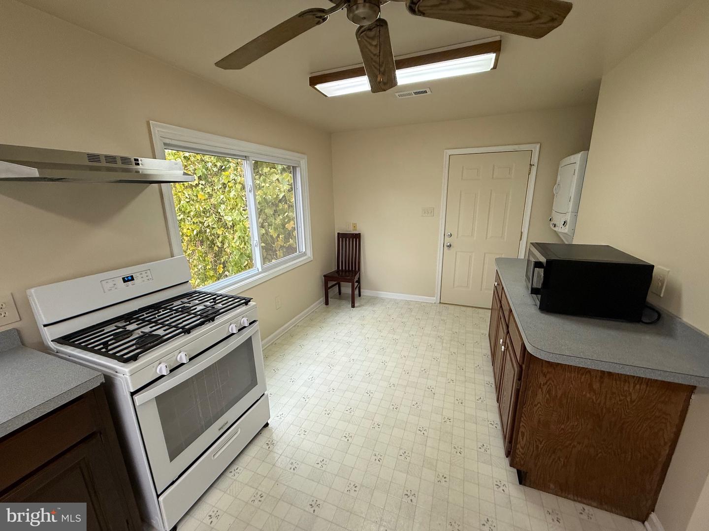 1226 EASY ST, WOODBRIDGE, Virginia 22191, 2 Bedrooms Bedrooms, ,1 BathroomBathrooms,Residential,For sale,1226 EASY ST,VAPW2109588 MLS # VAPW2109588 1226 EASY ST, WOODBRIDGE, Virginia 22191, 2 Bedrooms Bedrooms, ,1 BathroomBathrooms,Residential,For sale,1226 EASY ST,VAPW2109588 MLS # VAPW2109588