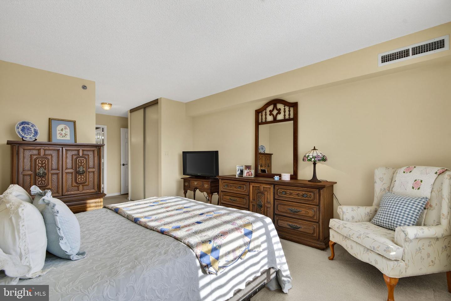 19385 CYPRESS RIDGE TER #821, LEESBURG, Virginia 20176, 2 Bedrooms Bedrooms, ,2 BathroomsBathrooms,Residential,For sale,19385 CYPRESS RIDGE TER #821,VALO2113044 MLS # VALO2113044 19385 CYPRESS RIDGE TER #821, LEESBURG, Virginia 20176, 2 Bedrooms Bedrooms, ,2 BathroomsBathrooms,Residential,For sale,19385 CYPRESS RIDGE TER #821,VALO2113044 MLS # VALO2113044