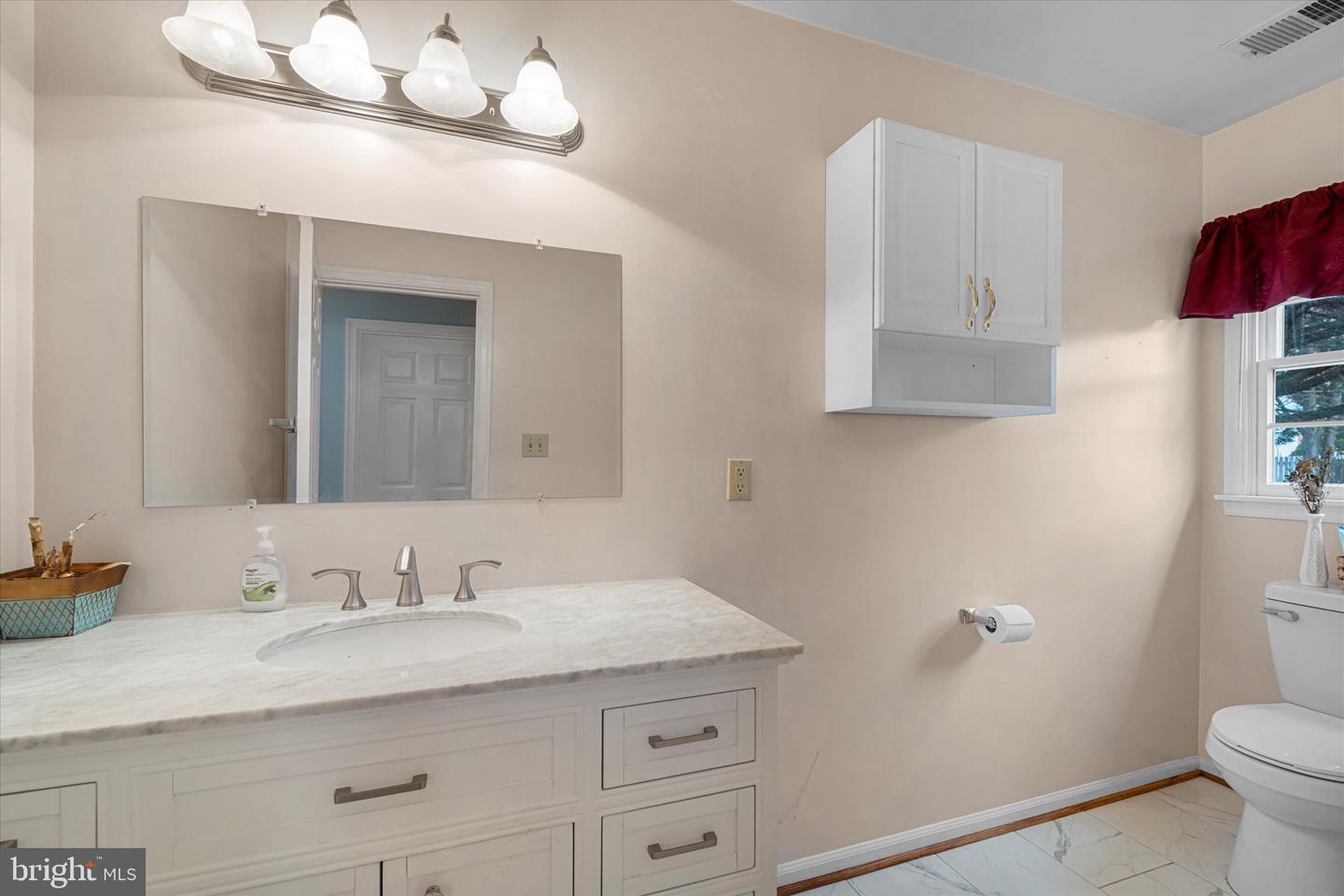 107 TUCKS CIR, WINCHESTER, Virginia 22602, 4 Bedrooms Bedrooms, ,2 BathroomsBathrooms,Residential,For sale,107 TUCKS CIR,VAFV2038614 MLS # VAFV2038614