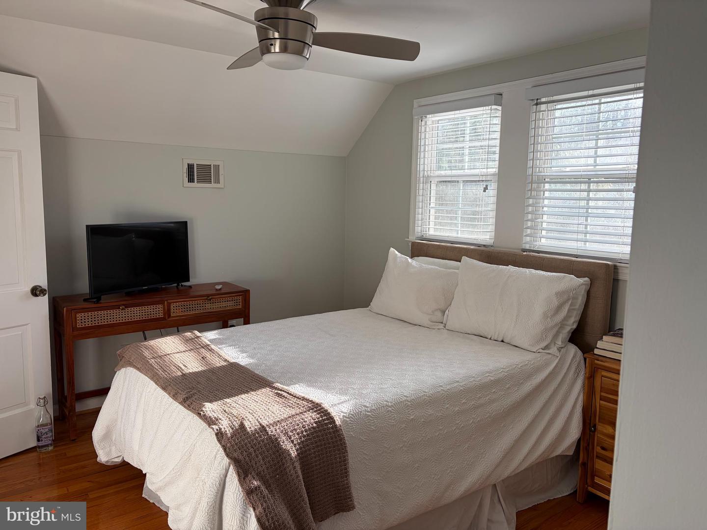 41321 RED HILL RD, LEESBURG, Virginia 20175, 3 Bedrooms Bedrooms, ,3 BathroomsBathrooms,Residential,For sale,41321 RED HILL RD,VALO2113064 MLS # VALO2113064 41321 RED HILL RD, LEESBURG, Virginia 20175, 3 Bedrooms Bedrooms, ,3 BathroomsBathrooms,Residential,For sale,41321 RED HILL RD,VALO2113064 MLS # VALO2113064