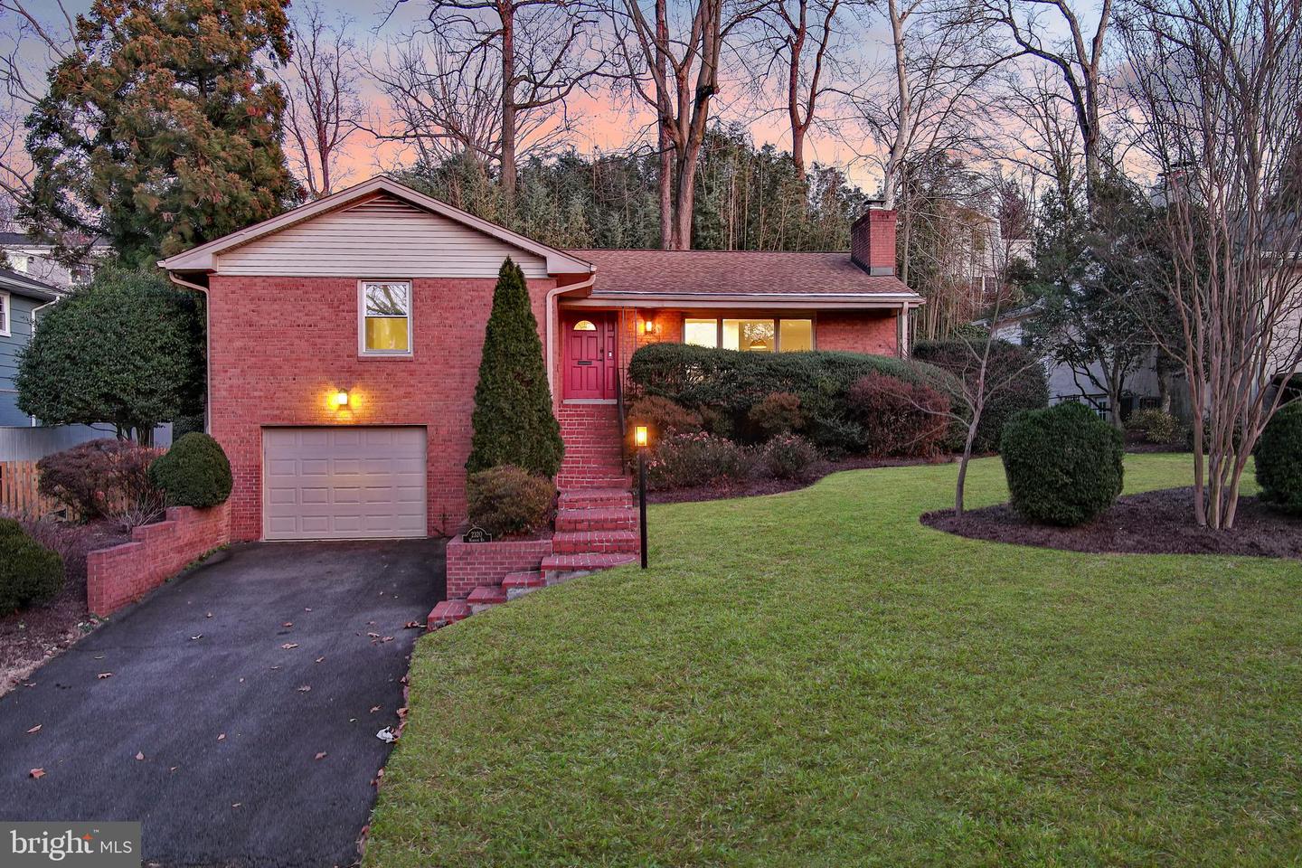 2320 WINDSOR RD, ALEXANDRIA, Virginia 22307, 3 Bedrooms Bedrooms, ,2 BathroomsBathrooms,Residential,For sale,2320 WINDSOR RD,VAFX2283508 MLS # VAFX2283508 2320 WINDSOR RD, ALEXANDRIA, Virginia 22307, 3 Bedrooms Bedrooms, ,2 BathroomsBathrooms,Residential,For sale,2320 WINDSOR RD,VAFX2283508 MLS # VAFX2283508