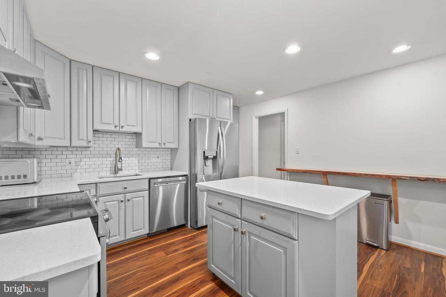 2320 WINDSOR RD, ALEXANDRIA, Virginia 22307, 3 Bedrooms Bedrooms, ,2 BathroomsBathrooms,Residential,For sale,2320 WINDSOR RD,VAFX2283508 MLS # VAFX2283508 2320 WINDSOR RD, ALEXANDRIA, Virginia 22307, 3 Bedrooms Bedrooms, ,2 BathroomsBathrooms,Residential,For sale,2320 WINDSOR RD,VAFX2283508 MLS # VAFX2283508