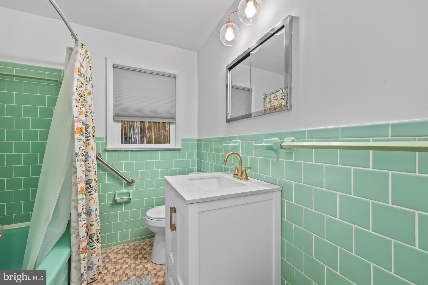 2320 WINDSOR RD, ALEXANDRIA, Virginia 22307, 3 Bedrooms Bedrooms, ,2 BathroomsBathrooms,Residential,For sale,2320 WINDSOR RD,VAFX2283508 MLS # VAFX2283508 2320 WINDSOR RD, ALEXANDRIA, Virginia 22307, 3 Bedrooms Bedrooms, ,2 BathroomsBathrooms,Residential,For sale,2320 WINDSOR RD,VAFX2283508 MLS # VAFX2283508