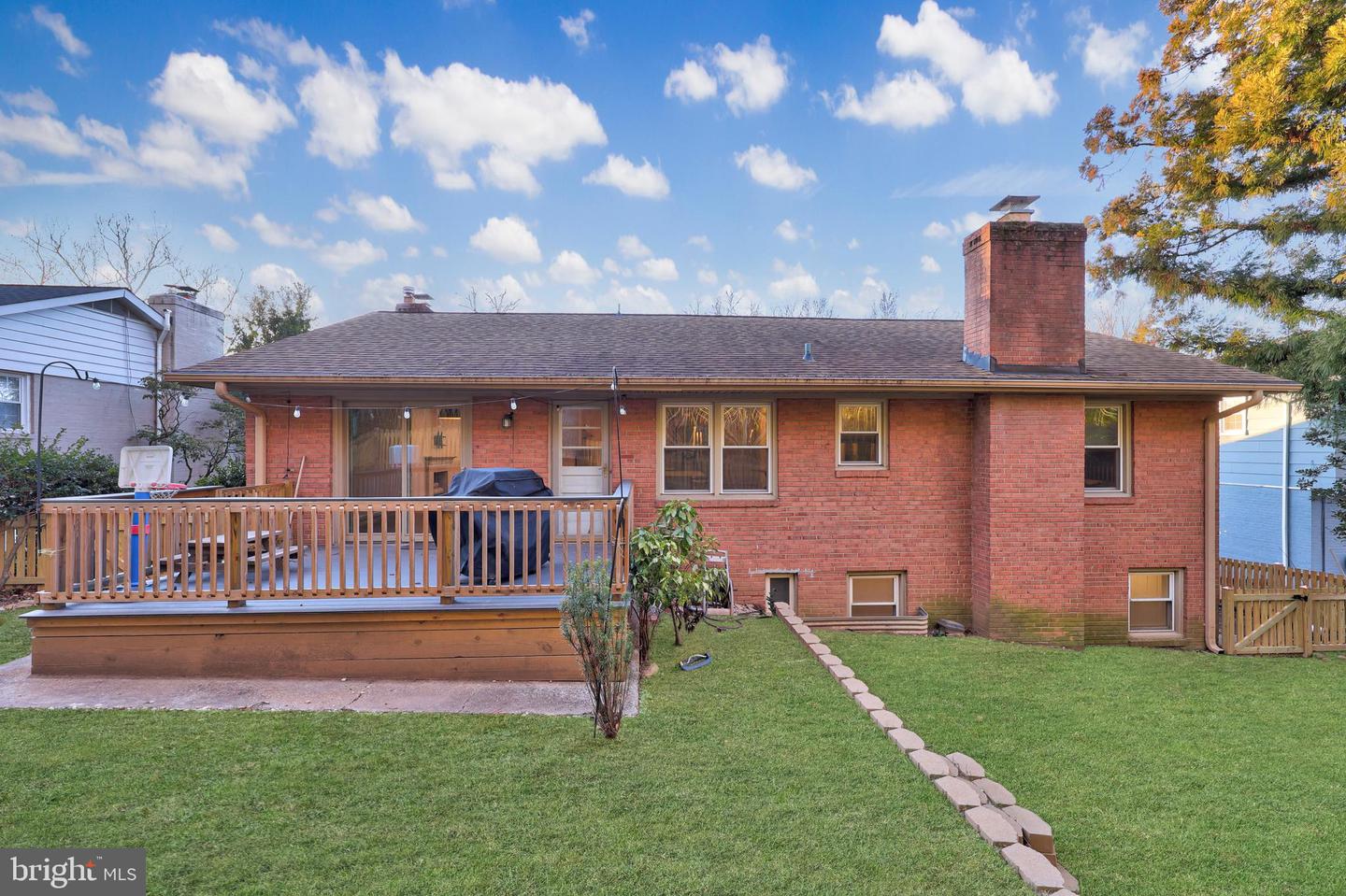 2320 WINDSOR RD, ALEXANDRIA, Virginia 22307, 3 Bedrooms Bedrooms, ,2 BathroomsBathrooms,Residential,For sale,2320 WINDSOR RD,VAFX2283508 MLS # VAFX2283508 2320 WINDSOR RD, ALEXANDRIA, Virginia 22307, 3 Bedrooms Bedrooms, ,2 BathroomsBathrooms,Residential,For sale,2320 WINDSOR RD,VAFX2283508 MLS # VAFX2283508