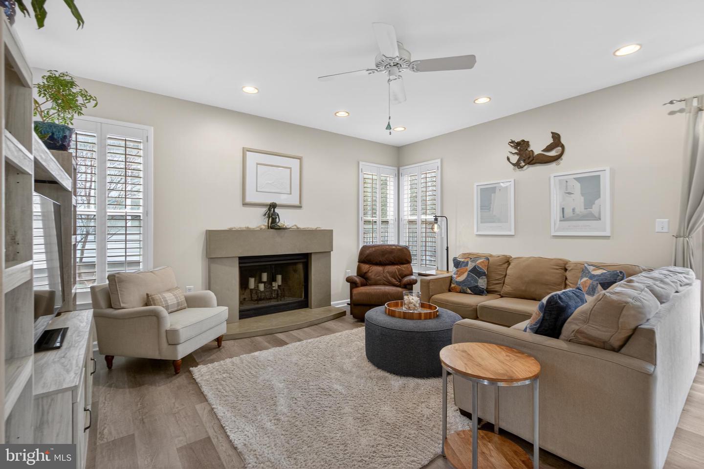 6403 GUARD MOUNT CT, CENTREVILLE, Virginia 20121, 4 Bedrooms Bedrooms, 7 Rooms Rooms,2 BathroomsBathrooms,Residential,For sale,6403 GUARD MOUNT CT,VAFX2283510 MLS # VAFX2283510 6403 GUARD MOUNT CT, CENTREVILLE, Virginia 20121, 4 Bedrooms Bedrooms, 7 Rooms Rooms,2 BathroomsBathrooms,Residential,For sale,6403 GUARD MOUNT CT,VAFX2283510 MLS # VAFX2283510