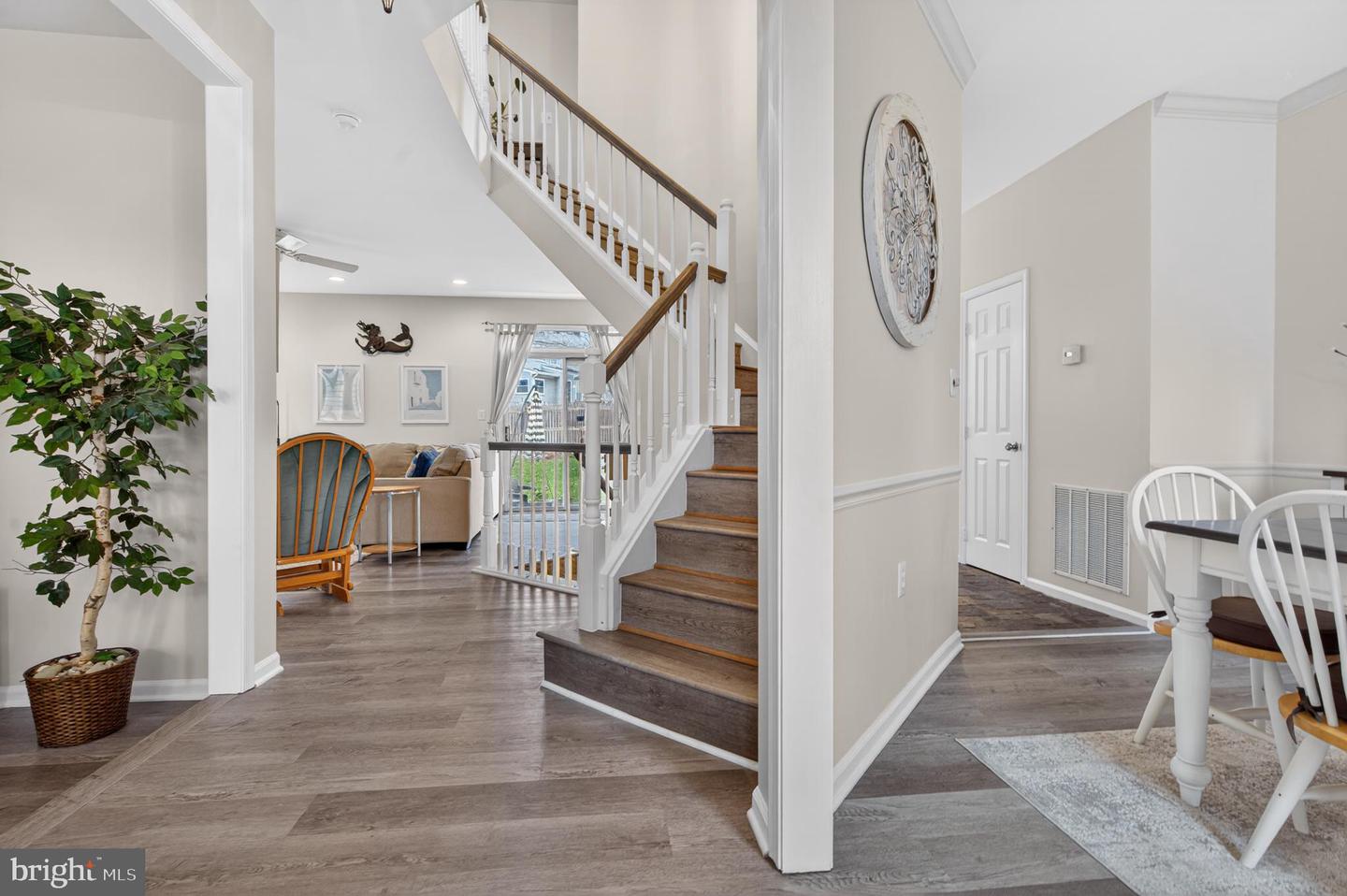 6403 GUARD MOUNT CT, CENTREVILLE, Virginia 20121, 4 Bedrooms Bedrooms, 7 Rooms Rooms,2 BathroomsBathrooms,Residential,For sale,6403 GUARD MOUNT CT,VAFX2283510 MLS # VAFX2283510 6403 GUARD MOUNT CT, CENTREVILLE, Virginia 20121, 4 Bedrooms Bedrooms, 7 Rooms Rooms,2 BathroomsBathrooms,Residential,For sale,6403 GUARD MOUNT CT,VAFX2283510 MLS # VAFX2283510