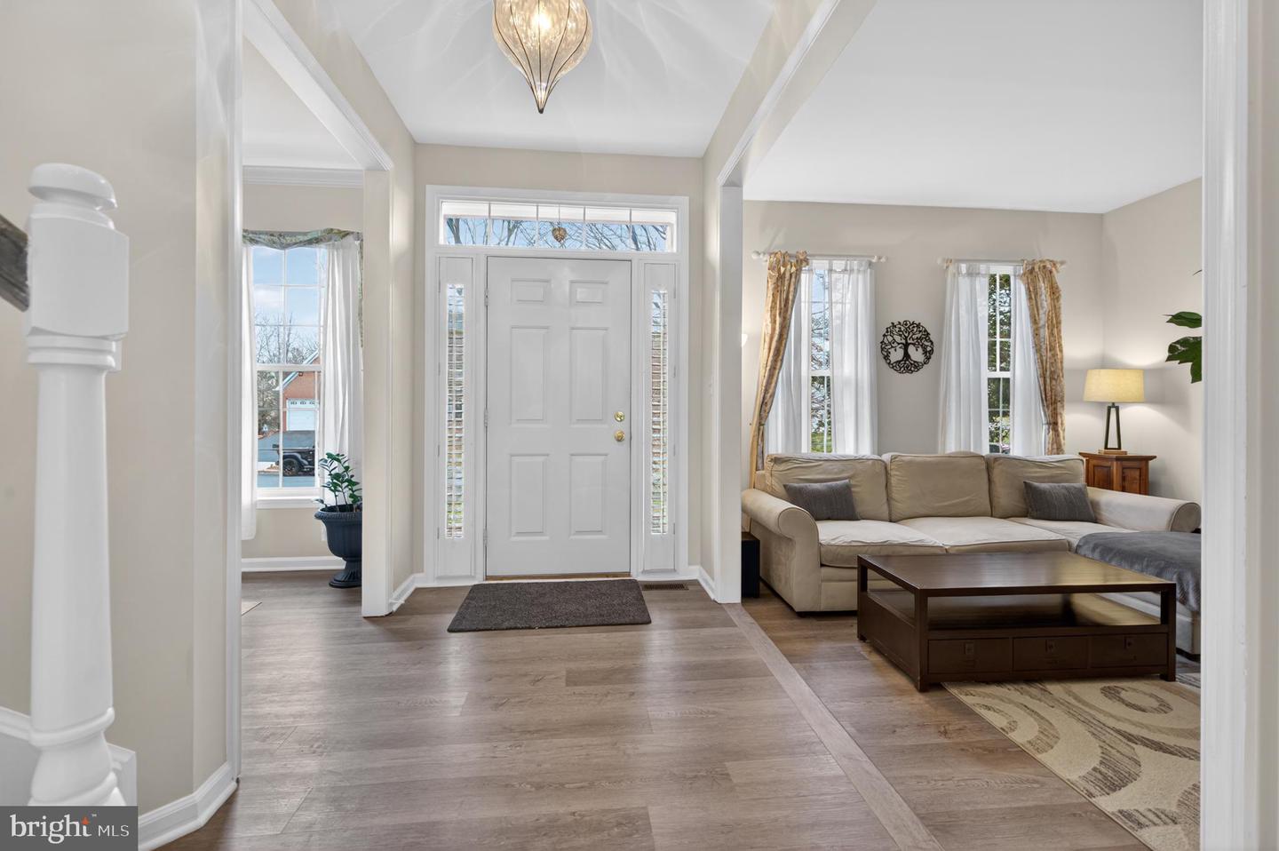 6403 GUARD MOUNT CT, CENTREVILLE, Virginia 20121, 4 Bedrooms Bedrooms, 7 Rooms Rooms,2 BathroomsBathrooms,Residential,For sale,6403 GUARD MOUNT CT,VAFX2283510 MLS # VAFX2283510 6403 GUARD MOUNT CT, CENTREVILLE, Virginia 20121, 4 Bedrooms Bedrooms, 7 Rooms Rooms,2 BathroomsBathrooms,Residential,For sale,6403 GUARD MOUNT CT,VAFX2283510 MLS # VAFX2283510