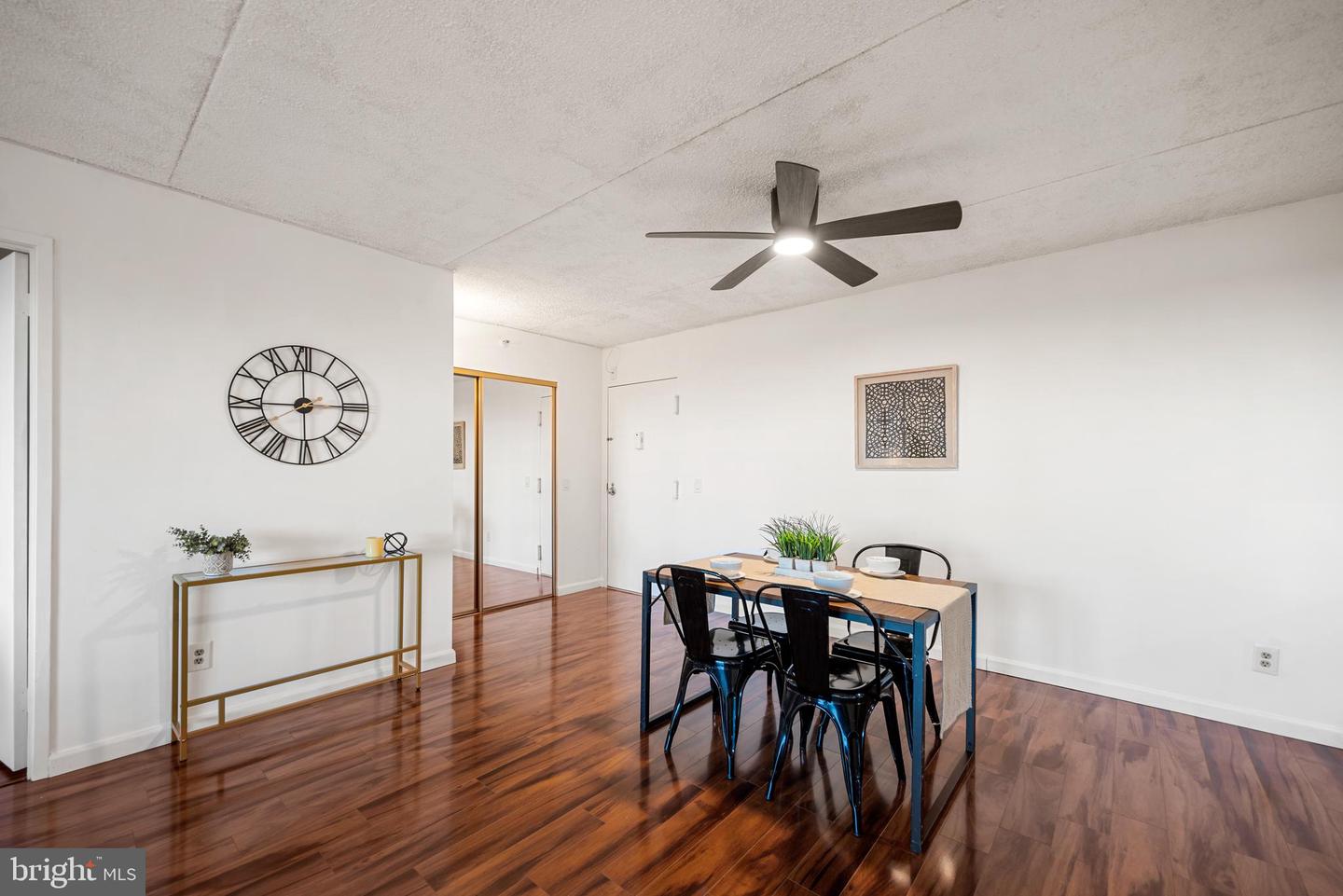 5911 EDSALL RD #805, ALEXANDRIA, Virginia 22304, 2 Bedrooms Bedrooms, ,2 BathroomsBathrooms,Residential,For sale,5911 EDSALL RD #805,VAAX2052742 MLS # VAAX2052742