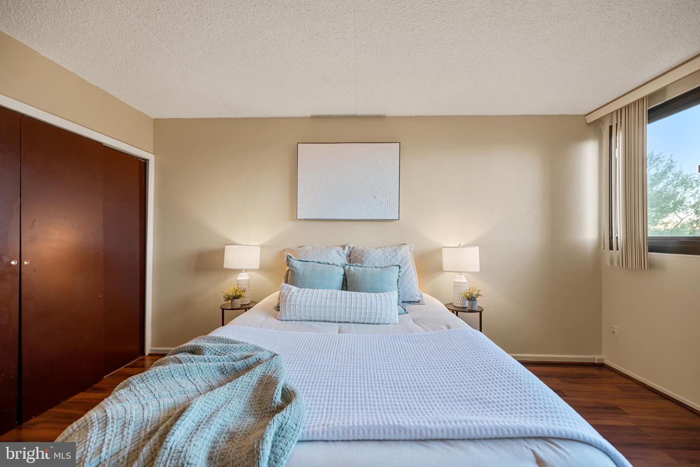 5911 EDSALL RD #805, ALEXANDRIA, Virginia 22304, 2 Bedrooms Bedrooms, ,2 BathroomsBathrooms,Residential,For sale,5911 EDSALL RD #805,VAAX2052742 MLS # VAAX2052742