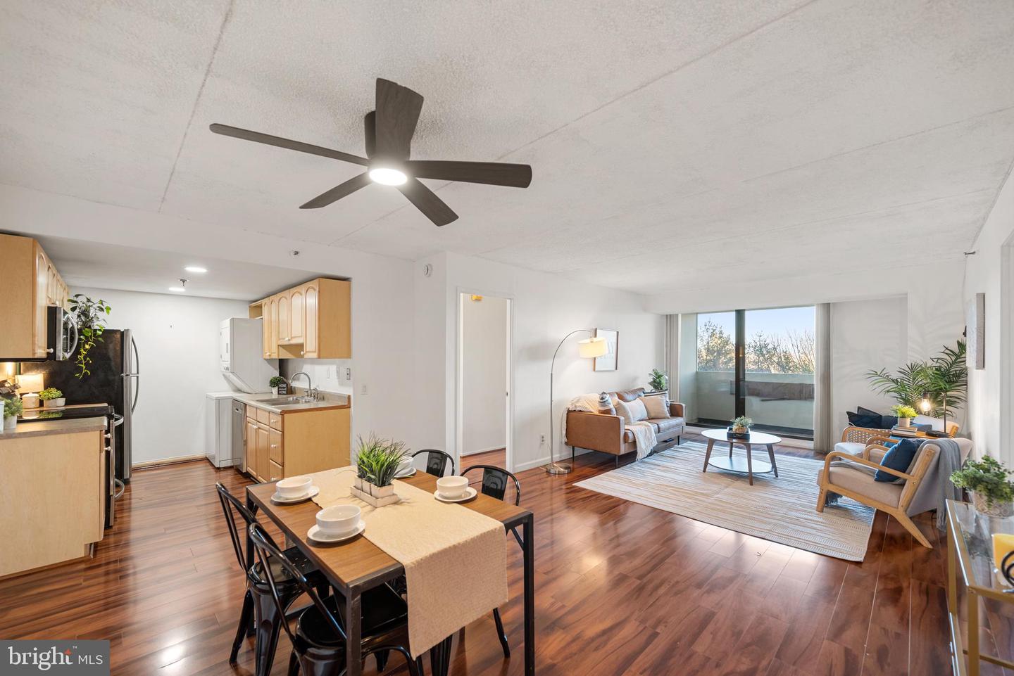 5911 EDSALL RD #805, ALEXANDRIA, Virginia 22304, 2 Bedrooms Bedrooms, ,2 BathroomsBathrooms,Residential,For sale,5911 EDSALL RD #805,VAAX2052742 MLS # VAAX2052742