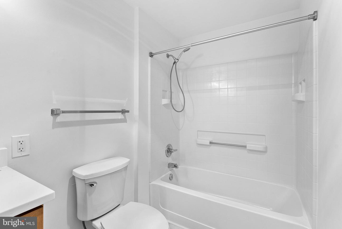 19375 CYPRESS RIDGE TER #901, LEESBURG, Virginia 20176, 3 Bedrooms Bedrooms, ,2 BathroomsBathrooms,Residential,For sale,19375 CYPRESS RIDGE TER #901,VALO2113168 MLS # VALO2113168 19375 CYPRESS RIDGE TER #901, LEESBURG, Virginia 20176, 3 Bedrooms Bedrooms, ,2 BathroomsBathrooms,Residential,For sale,19375 CYPRESS RIDGE TER #901,VALO2113168 MLS # VALO2113168