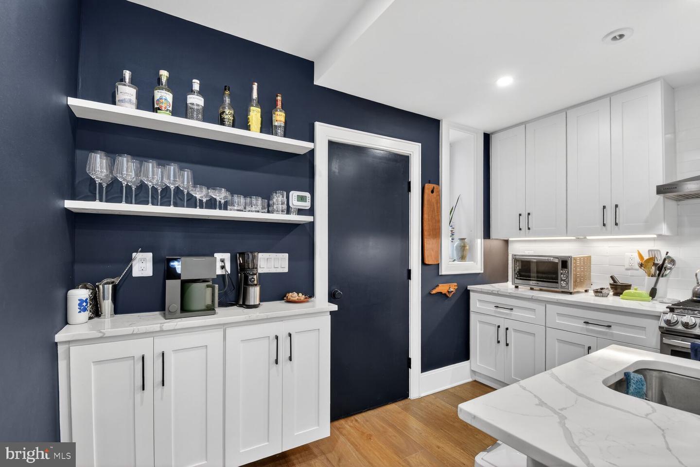 3317 16TH ST NW #4, WASHINGTON, District Of Columbia 20010, 2 Bedrooms Bedrooms, ,2 BathroomsBathrooms,Residential,For sale,3317 16TH ST NW #4,DCDC2239170 MLS # DCDC2239170