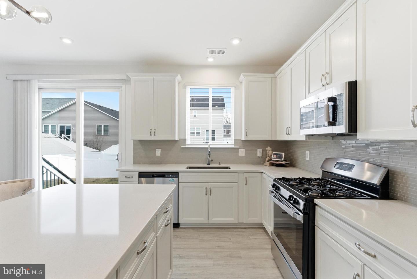 121 RAVEN OAKS DRIVE, WINCHESTER, Virginia 22602, 4 Bedrooms Bedrooms, ,2 BathroomsBathrooms,Residential,For sale,121 RAVEN OAKS DRIVE,VAFV2038624 MLS # VAFV2038624 121 RAVEN OAKS DRIVE, WINCHESTER, Virginia 22602, 4 Bedrooms Bedrooms, ,2 BathroomsBathrooms,Residential,For sale,121 RAVEN OAKS DRIVE,VAFV2038624 MLS # VAFV2038624