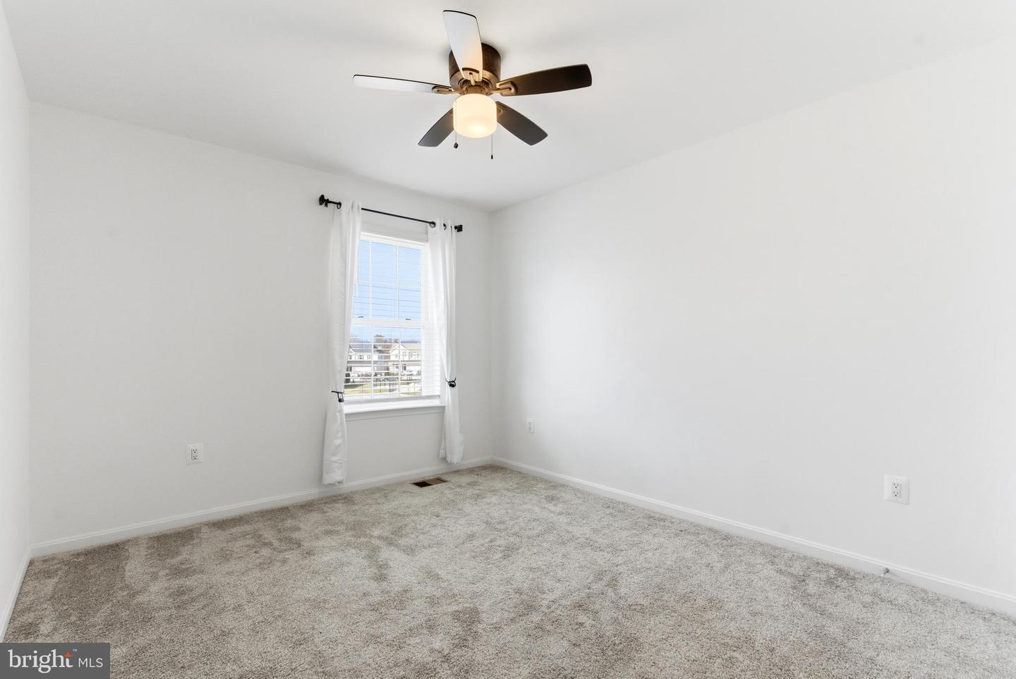 121 RAVEN OAKS DRIVE, WINCHESTER, Virginia 22602, 4 Bedrooms Bedrooms, ,2 BathroomsBathrooms,Residential,For sale,121 RAVEN OAKS DRIVE,VAFV2038624 MLS # VAFV2038624 121 RAVEN OAKS DRIVE, WINCHESTER, Virginia 22602, 4 Bedrooms Bedrooms, ,2 BathroomsBathrooms,Residential,For sale,121 RAVEN OAKS DRIVE,VAFV2038624 MLS # VAFV2038624