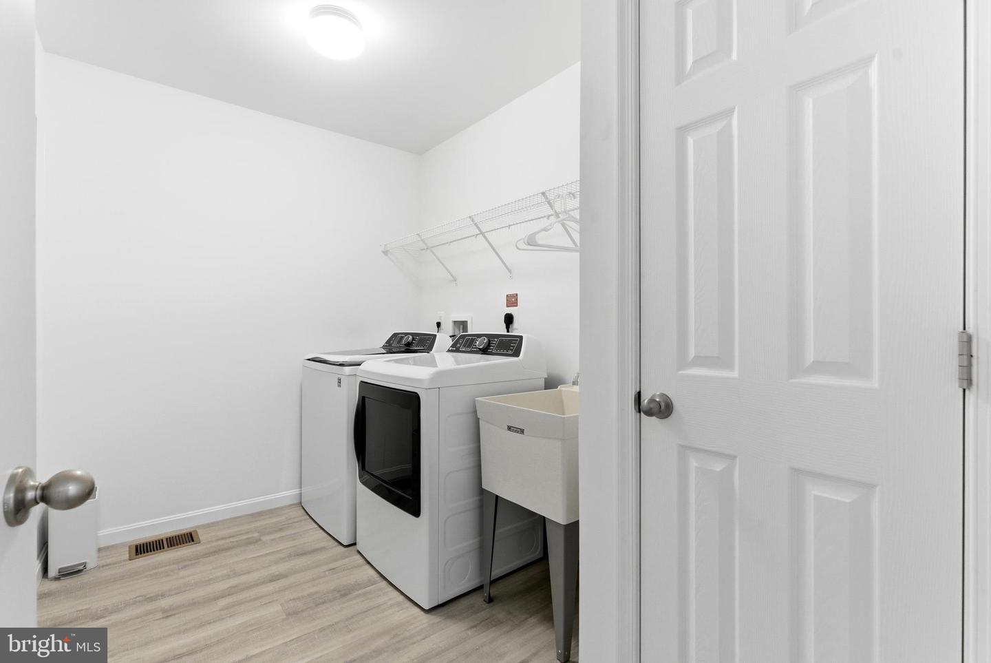 121 RAVEN OAKS DRIVE, WINCHESTER, Virginia 22602, 4 Bedrooms Bedrooms, ,2 BathroomsBathrooms,Residential,For sale,121 RAVEN OAKS DRIVE,VAFV2038624 MLS # VAFV2038624 121 RAVEN OAKS DRIVE, WINCHESTER, Virginia 22602, 4 Bedrooms Bedrooms, ,2 BathroomsBathrooms,Residential,For sale,121 RAVEN OAKS DRIVE,VAFV2038624 MLS # VAFV2038624