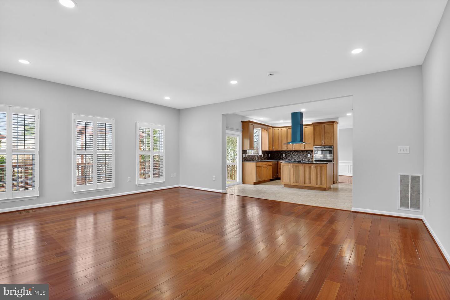 9408 HEATHER CT, MANASSAS PARK, Virginia 20111, 5 Bedrooms Bedrooms, ,3 BathroomsBathrooms,Residential,For sale,9408 HEATHER CT,VAMP2003552 MLS # VAMP2003552