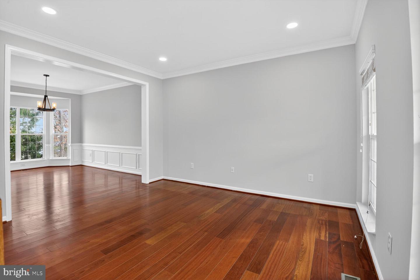 9408 HEATHER CT, MANASSAS PARK, Virginia 20111, 5 Bedrooms Bedrooms, ,3 BathroomsBathrooms,Residential,For sale,9408 HEATHER CT,VAMP2003552 MLS # VAMP2003552