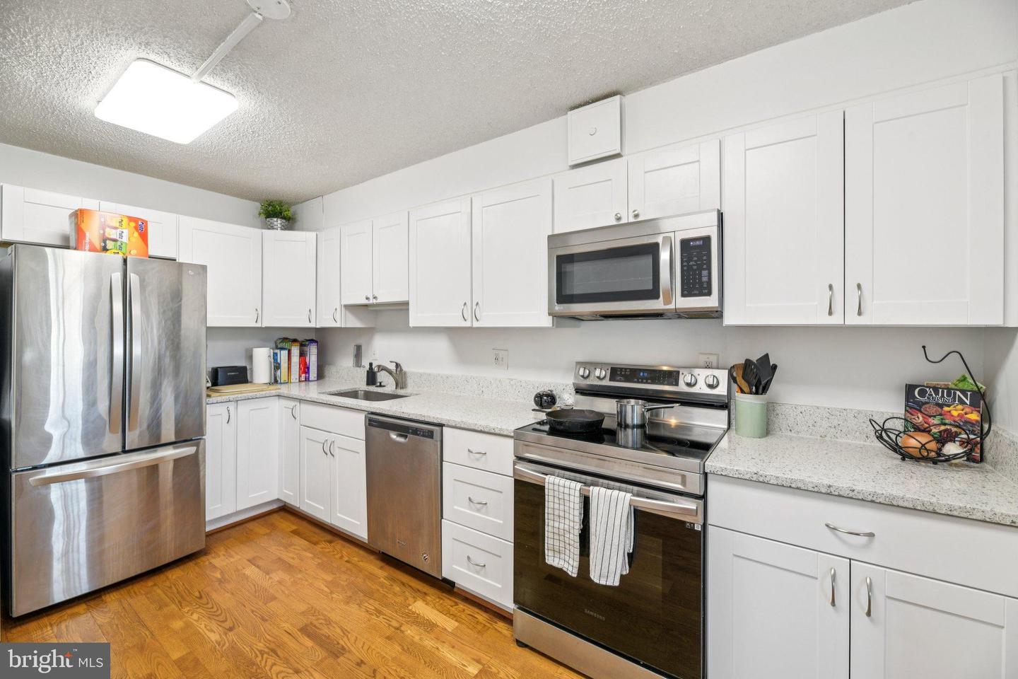 5904 MOUNT EAGLE DR #1615, ALEXANDRIA, Virginia 22303, 2 Bedrooms Bedrooms, 8 Rooms Rooms,2 BathroomsBathrooms,Residential,For sale,5904 MOUNT EAGLE DR #1615,VAFX2283386 MLS # VAFX2283386