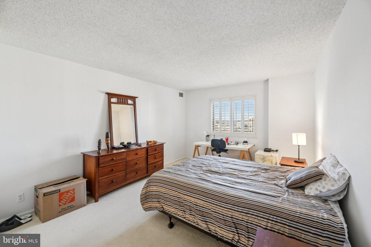 5904 MOUNT EAGLE DR #1615, ALEXANDRIA, Virginia 22303, 2 Bedrooms Bedrooms, 8 Rooms Rooms,2 BathroomsBathrooms,Residential,For sale,5904 MOUNT EAGLE DR #1615,VAFX2283386 MLS # VAFX2283386